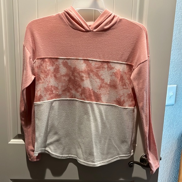 Bobbie Brooks hooded tshirt - Picture 1 of 3